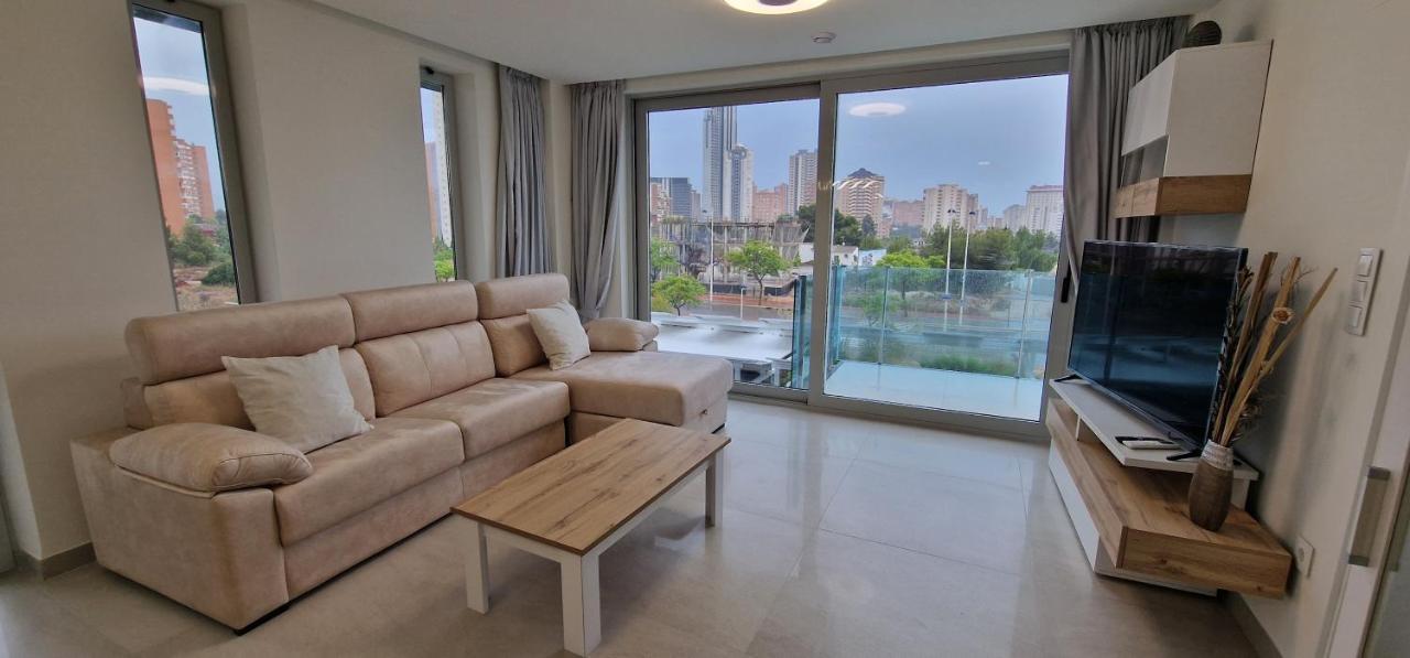 Apartamentos Oasis De La Cala ฟีเนสตรัต ภายนอก รูปภาพ