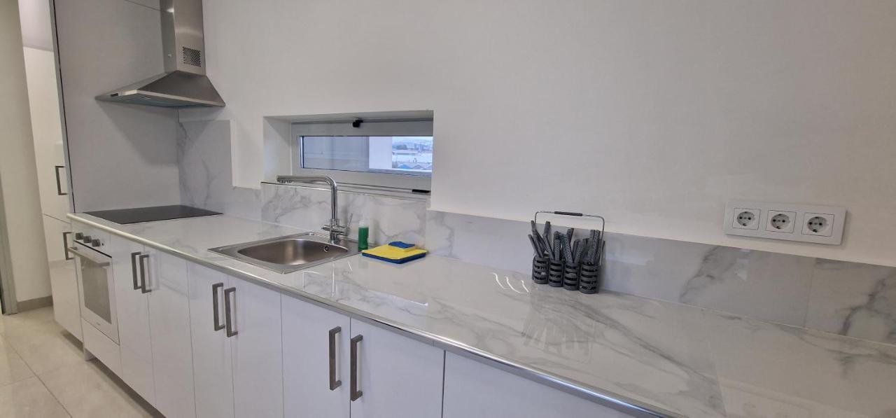 Apartamentos Oasis De La Cala ฟีเนสตรัต ภายนอก รูปภาพ