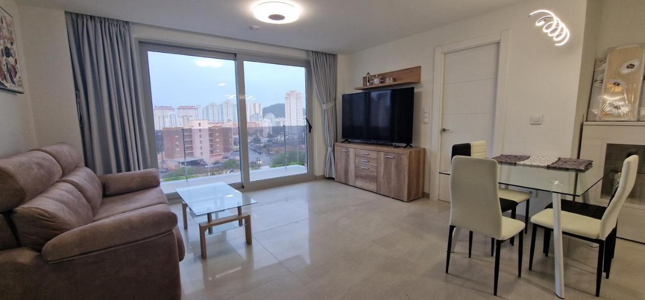 Apartamentos Oasis De La Cala ฟีเนสตรัต ภายนอก รูปภาพ