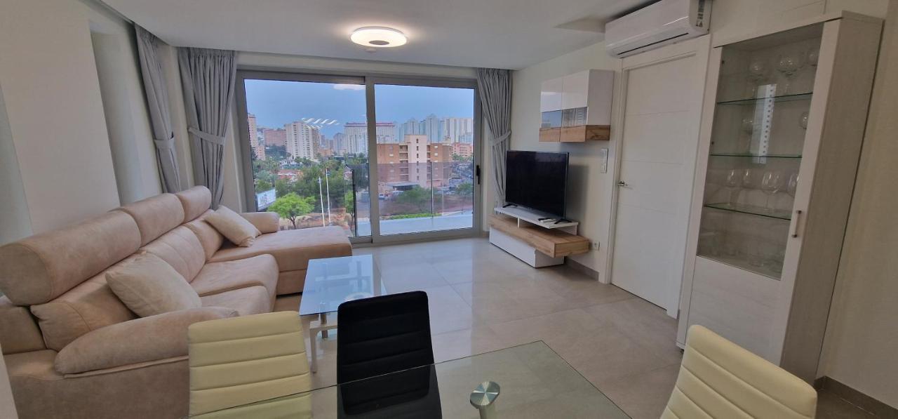Apartamentos Oasis De La Cala ฟีเนสตรัต ภายนอก รูปภาพ