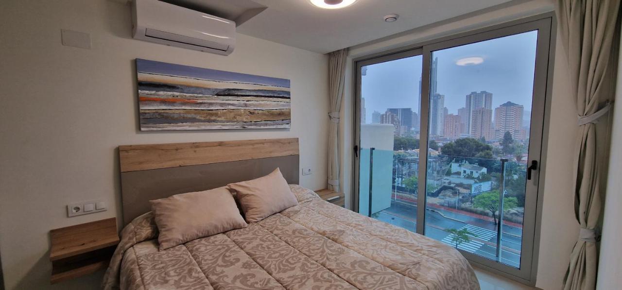 Apartamentos Oasis De La Cala ฟีเนสตรัต ภายนอก รูปภาพ