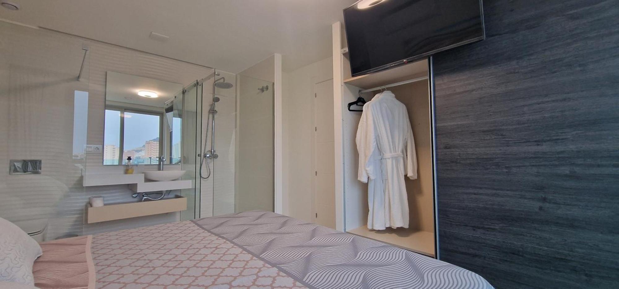 Apartamentos Oasis De La Cala ฟีเนสตรัต ภายนอก รูปภาพ