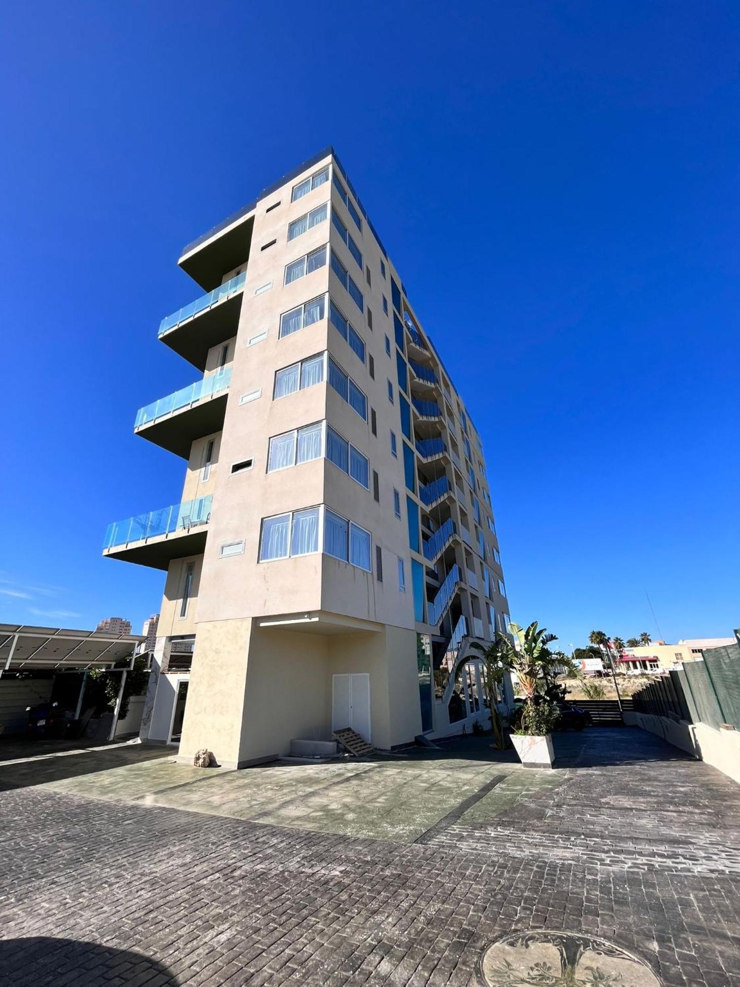 Apartamentos Oasis De La Cala ฟีเนสตรัต ภายนอก รูปภาพ