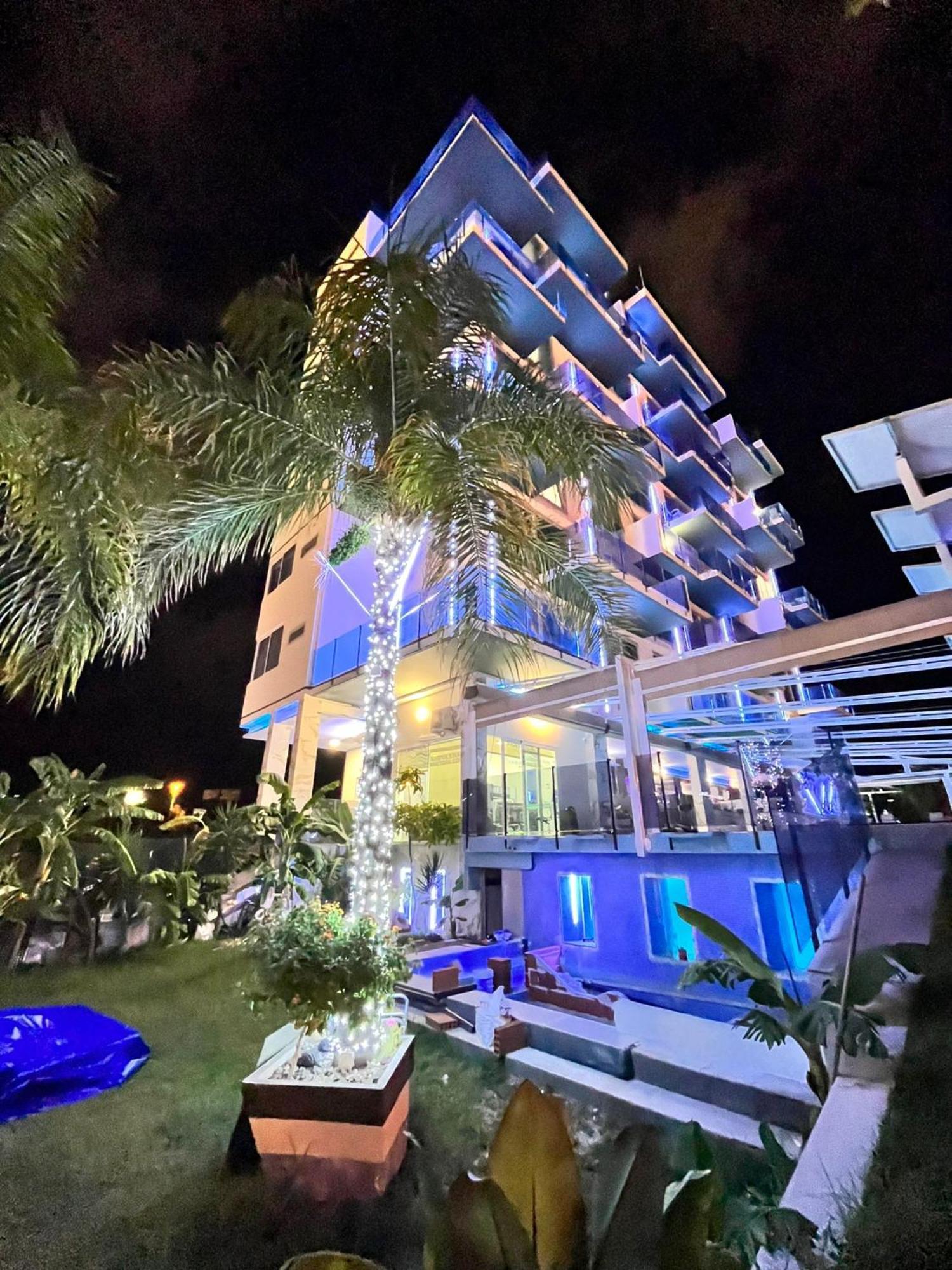 Apartamentos Oasis De La Cala ฟีเนสตรัต ภายนอก รูปภาพ