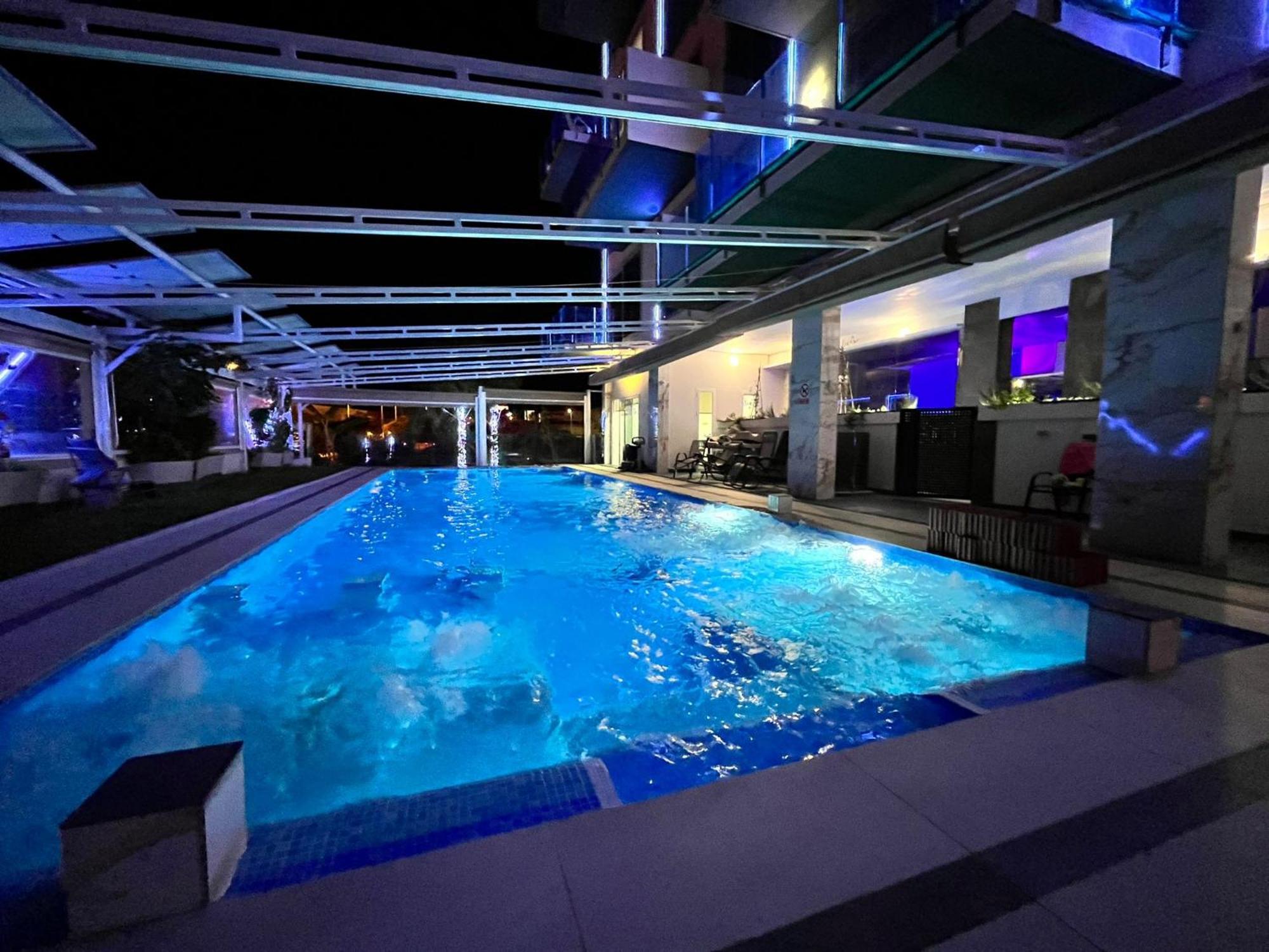 Apartamentos Oasis De La Cala ฟีเนสตรัต ภายนอก รูปภาพ